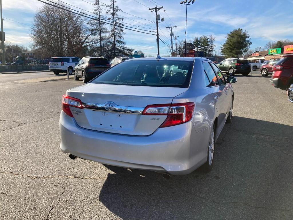 2012 Toyota Camry Image 7
