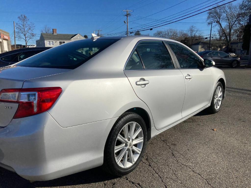 2012 Toyota Camry Image 12