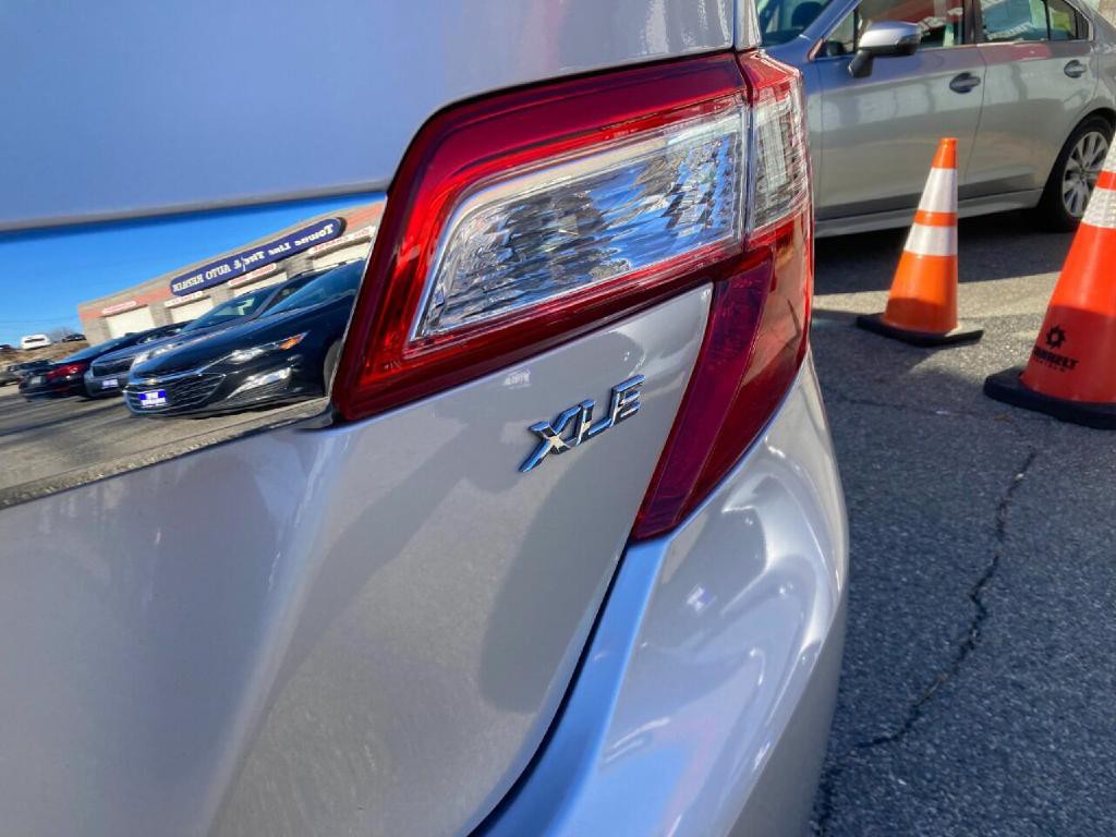 2012 Toyota Camry Image 17