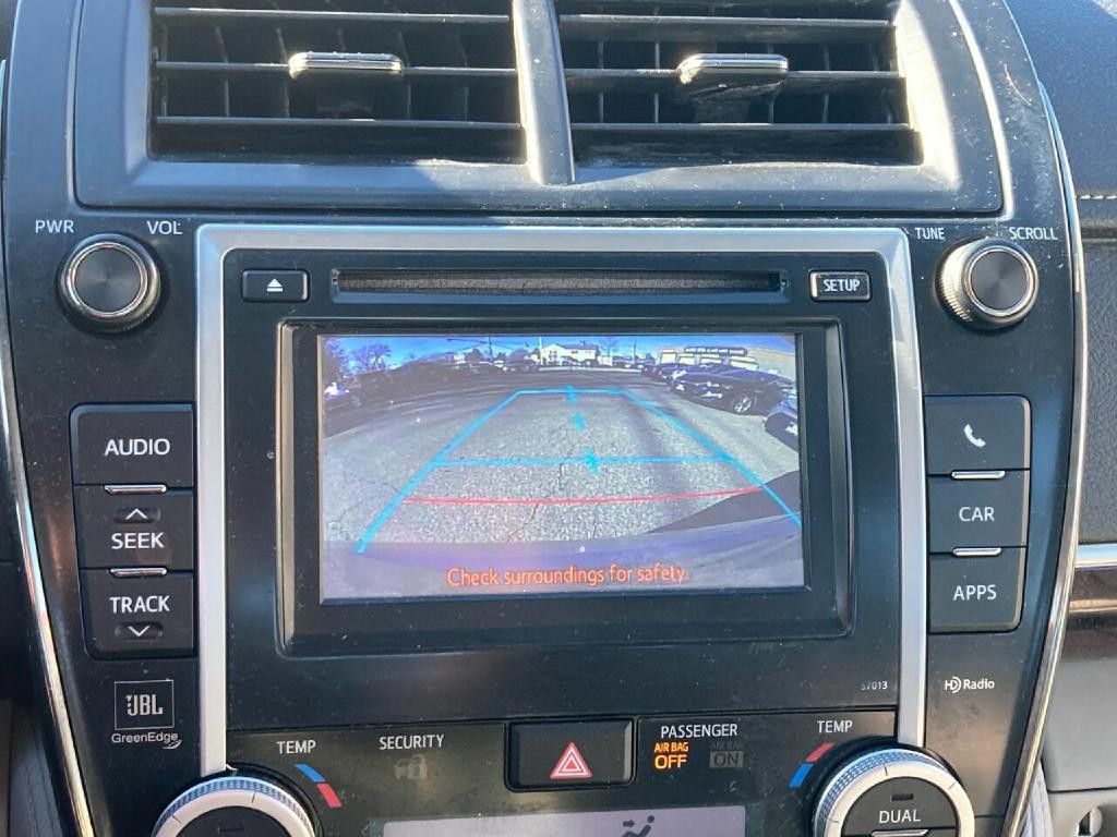 2012 Toyota Camry Image 18