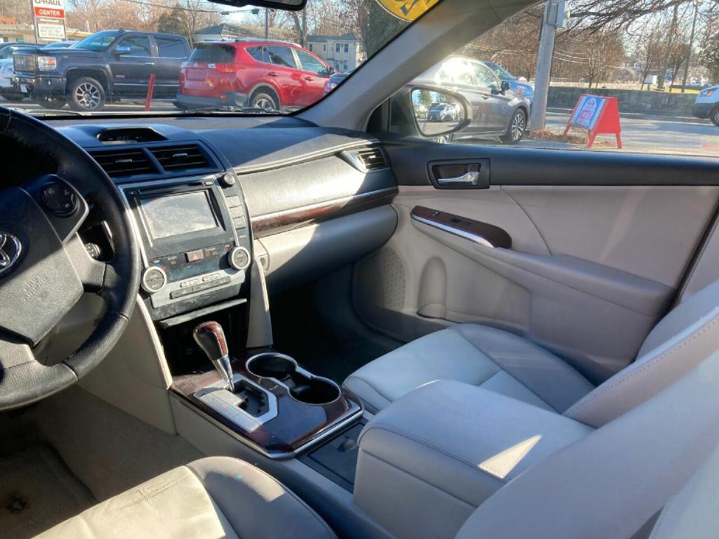 2012 Toyota Camry Image 20