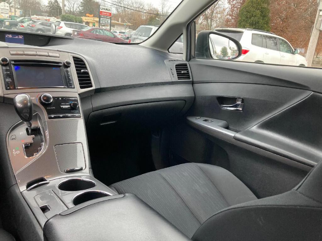 2013 Toyota Venza Image 15