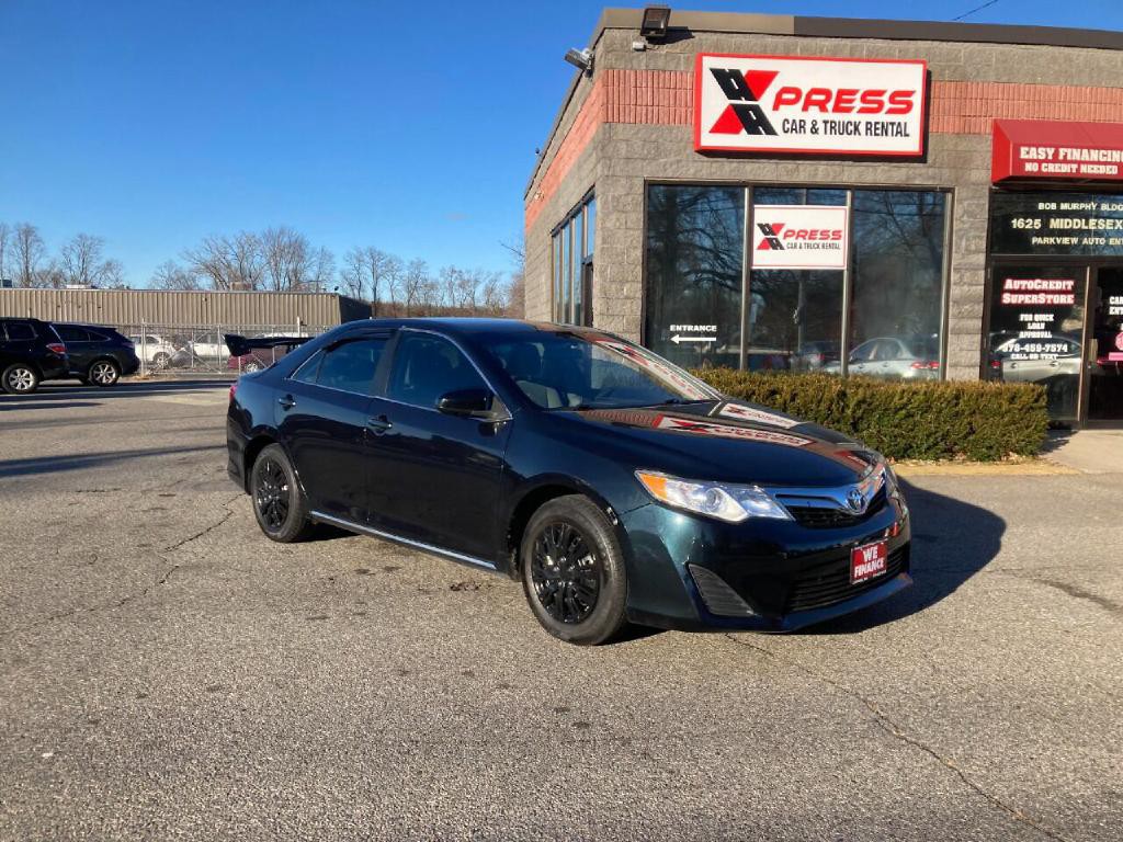 2014 Toyota Camry Image 4