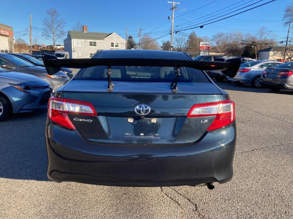 2014 Toyota Camry Image 6