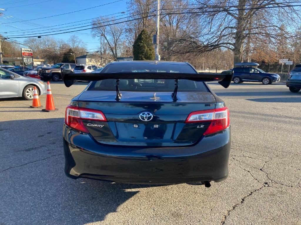 2014 Toyota Camry Image 8