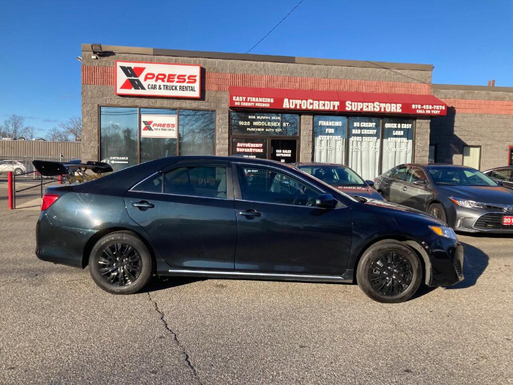 2014 Toyota Camry Image 12
