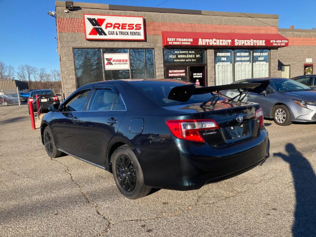 2014 Toyota Camry Image 13