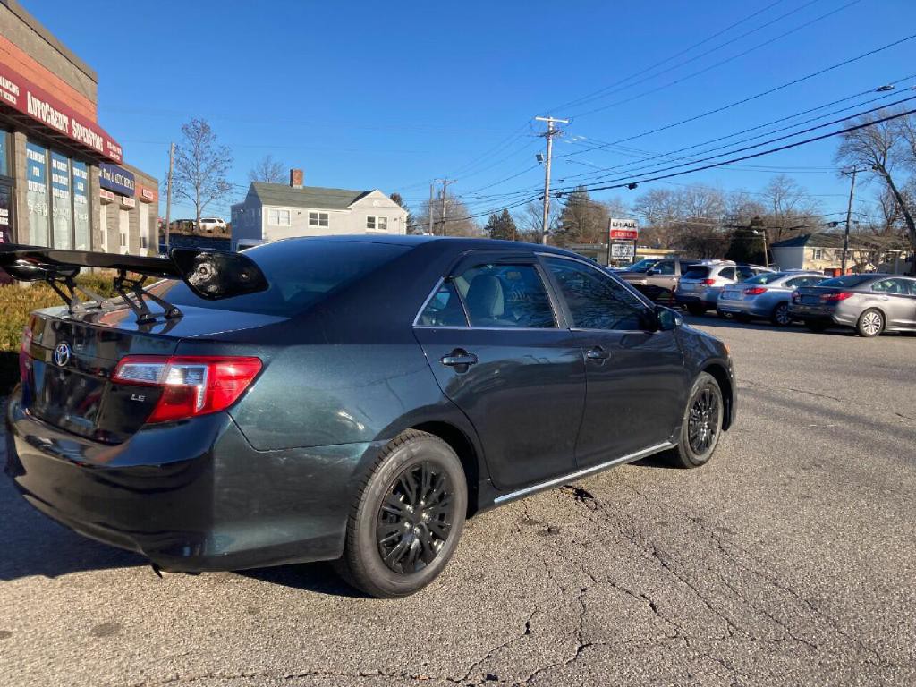2014 Toyota Camry Image 15