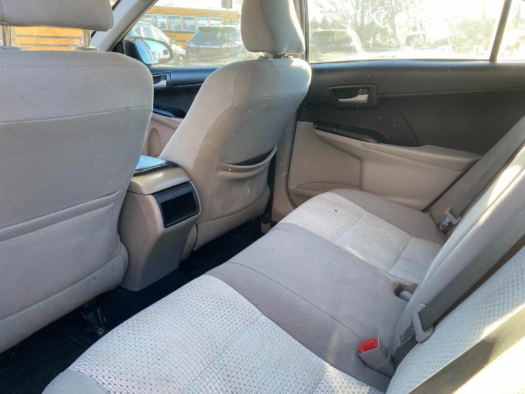 2014 Toyota Camry Image 17