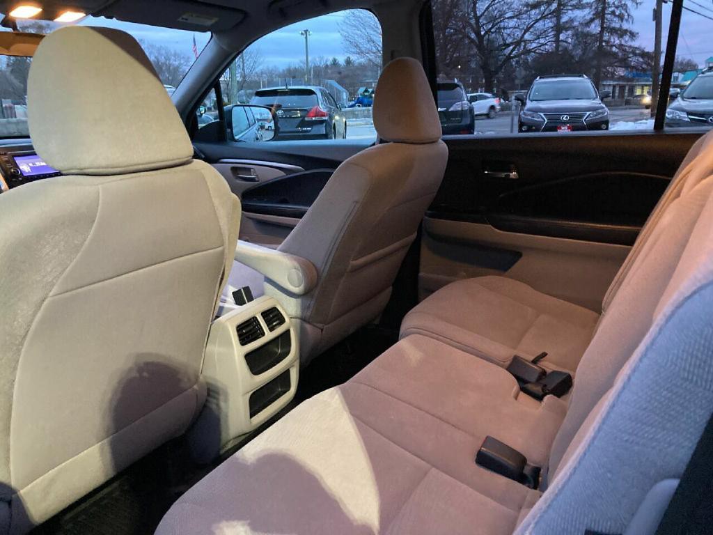 2017 Honda Pilot Image 16