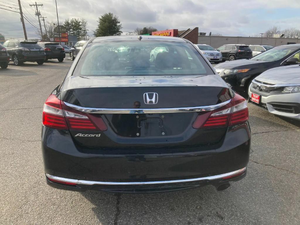 2016 Honda Accord Image 8