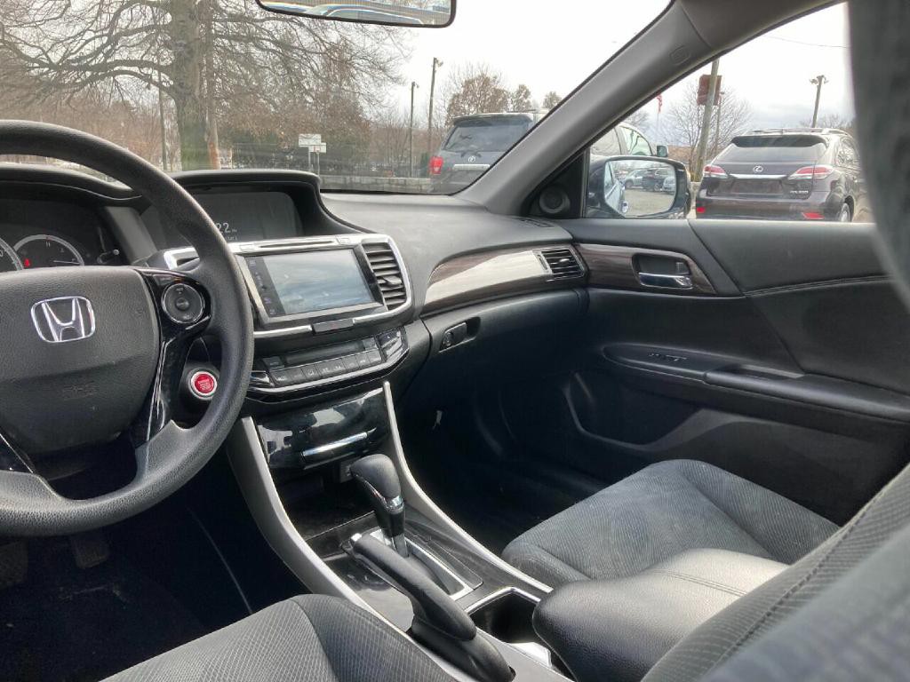 2016 Honda Accord Image 13