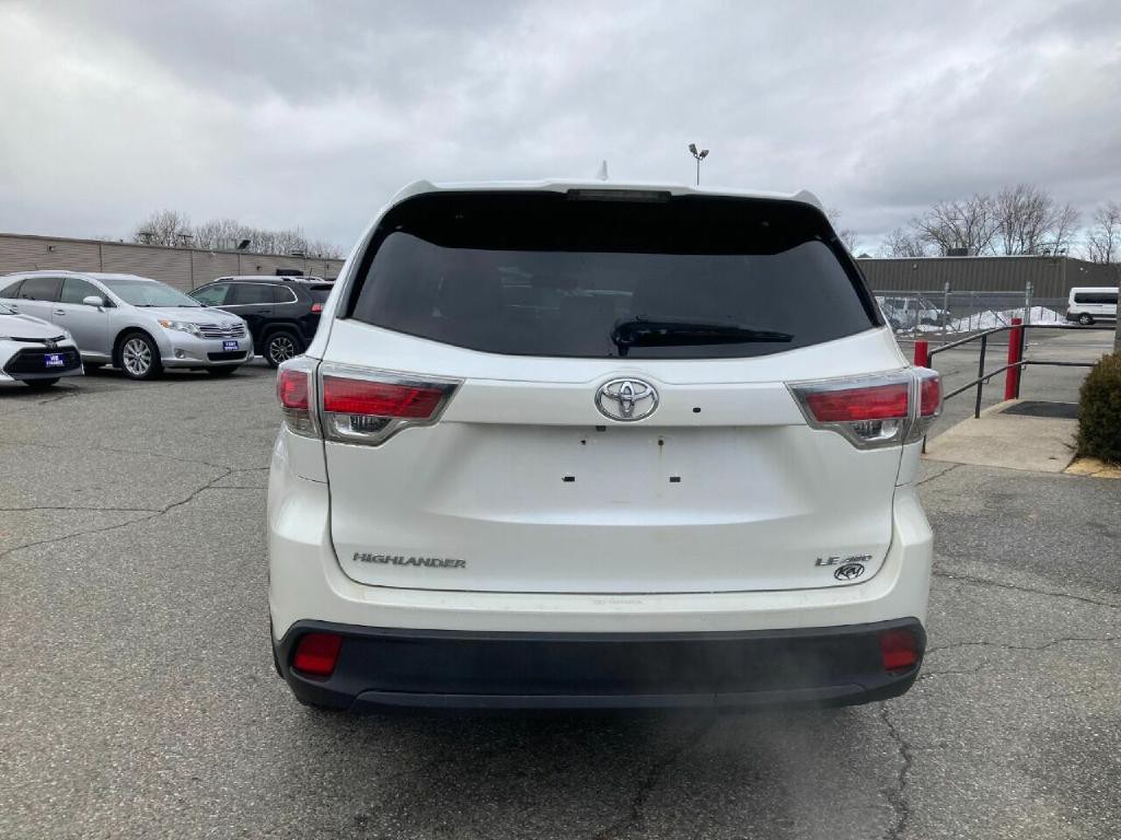 2016 Toyota Highlander Image 6