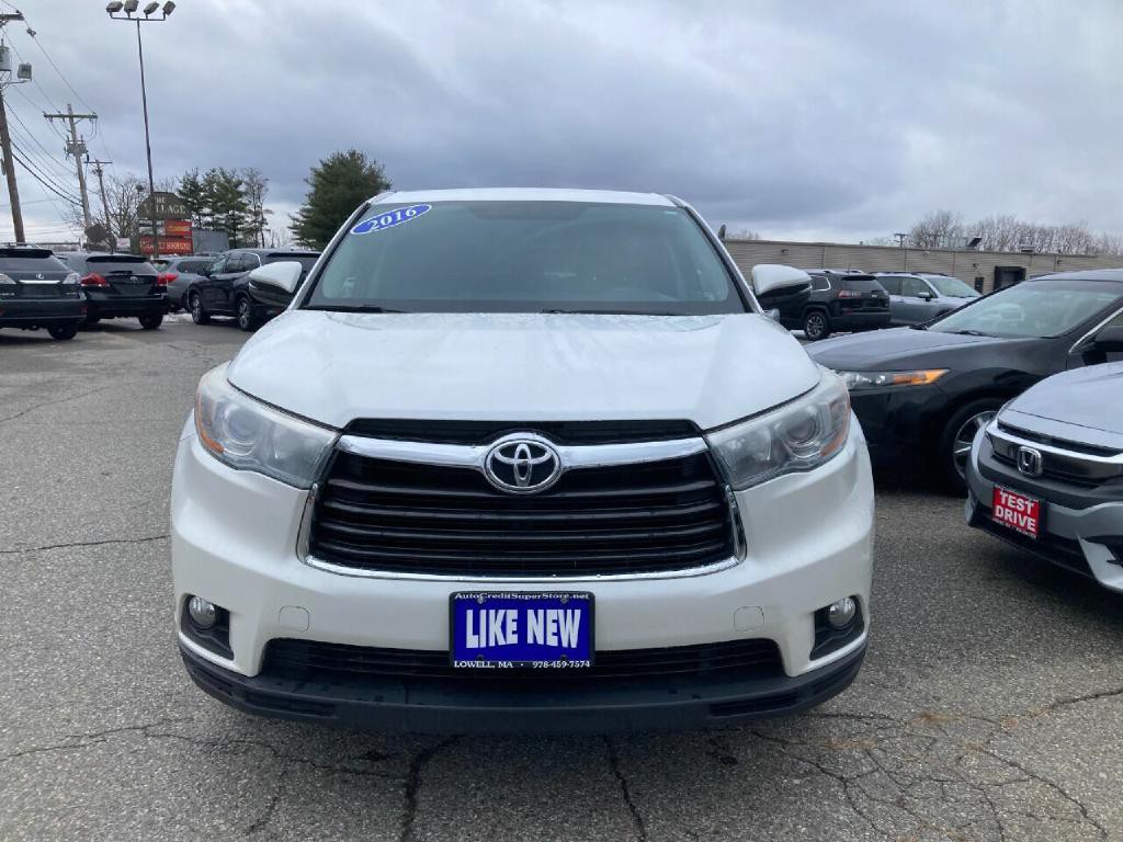 2016 Toyota Highlander Image 11