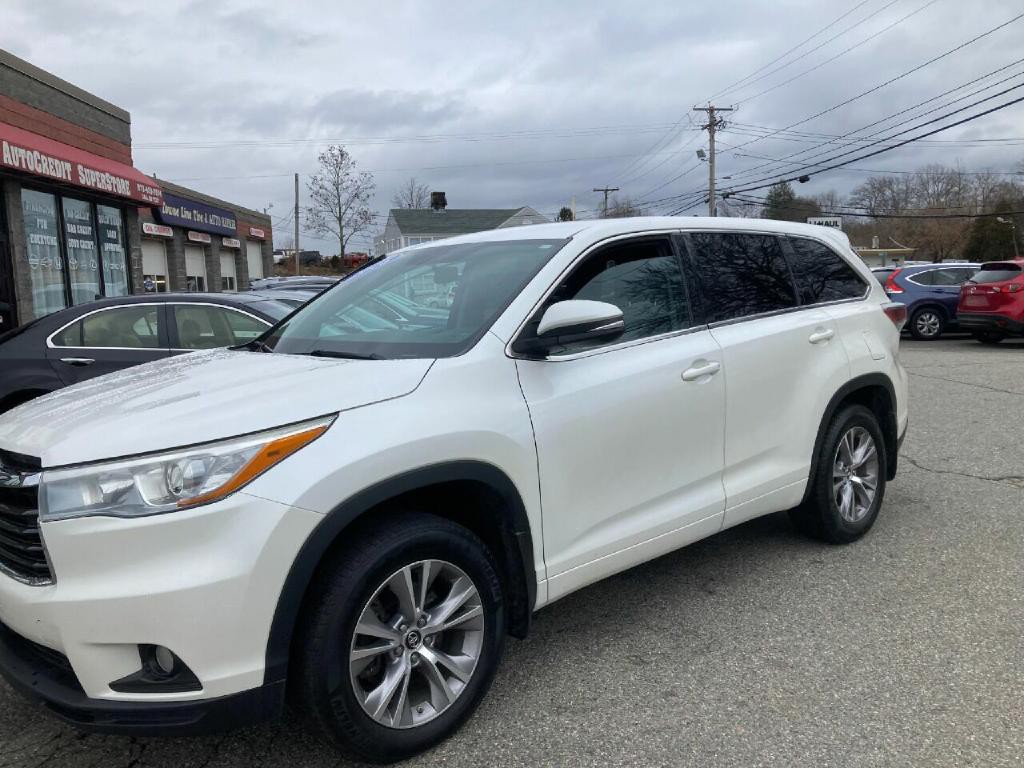 2016 Toyota Highlander Image 15