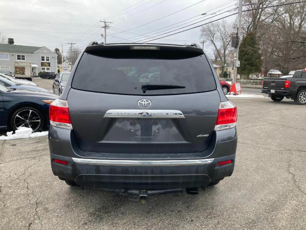 2013 Toyota Highlander Image 16