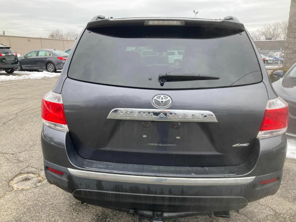 2013 Toyota Highlander Image 20