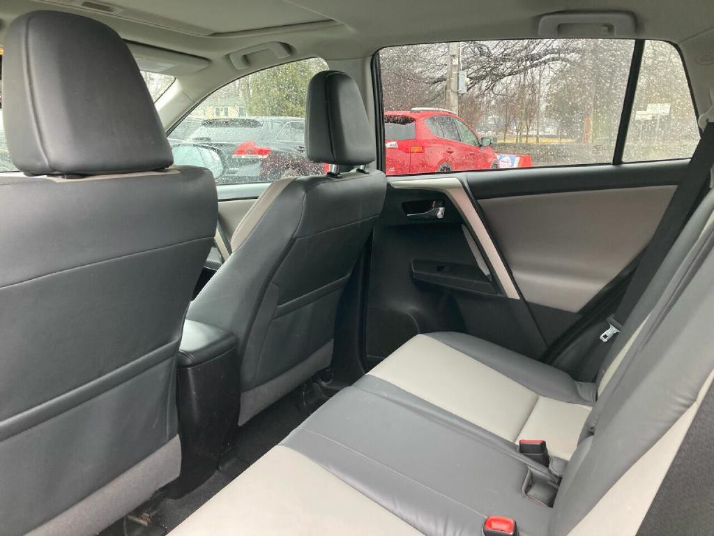 2015 Toyota Rav4 Image 15