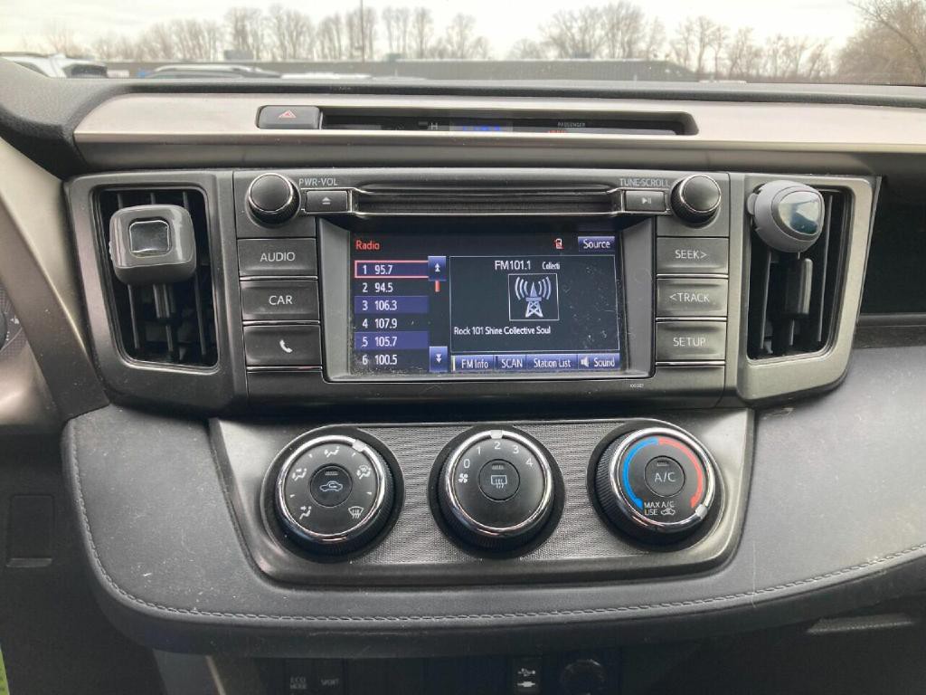 2015 Toyota Rav4 Image 18