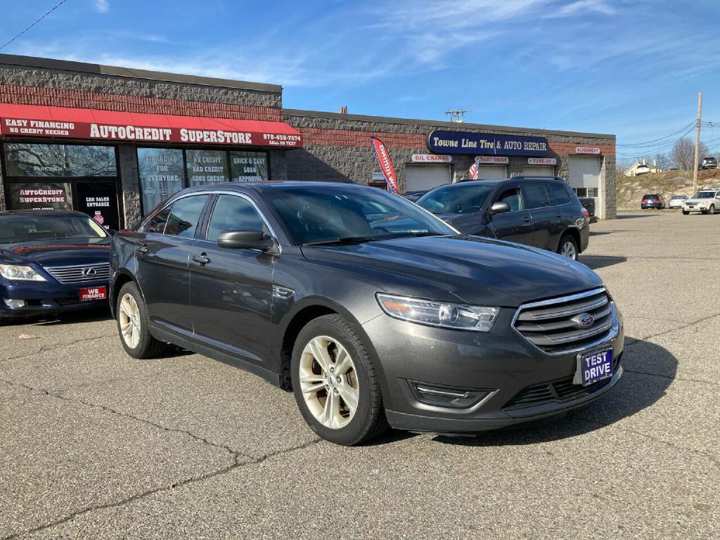 2018 Ford Taurus Image 2