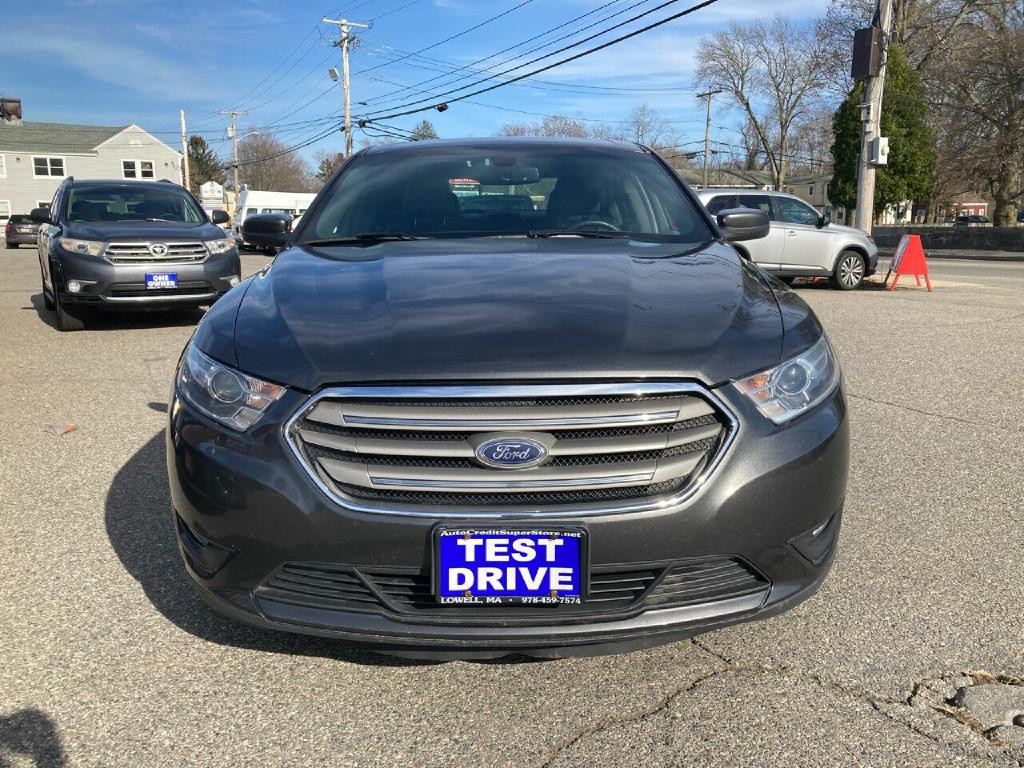 2018 Ford Taurus Image 8