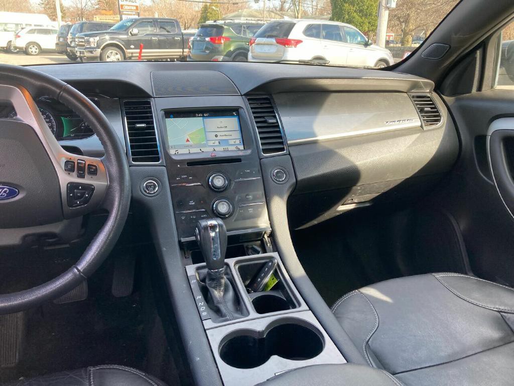 2018 Ford Taurus Image 12
