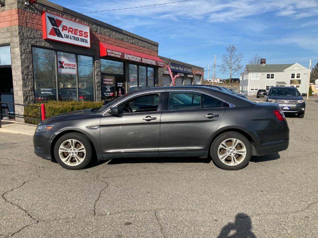 2018 Ford Taurus Image 17