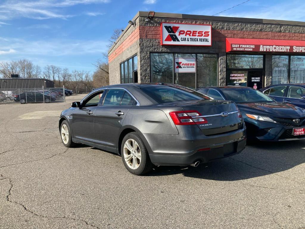 2018 Ford Taurus Image 18