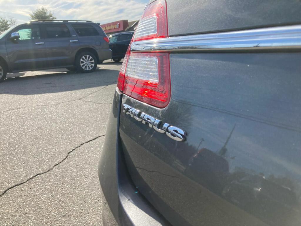 2018 Ford Taurus Image 20
