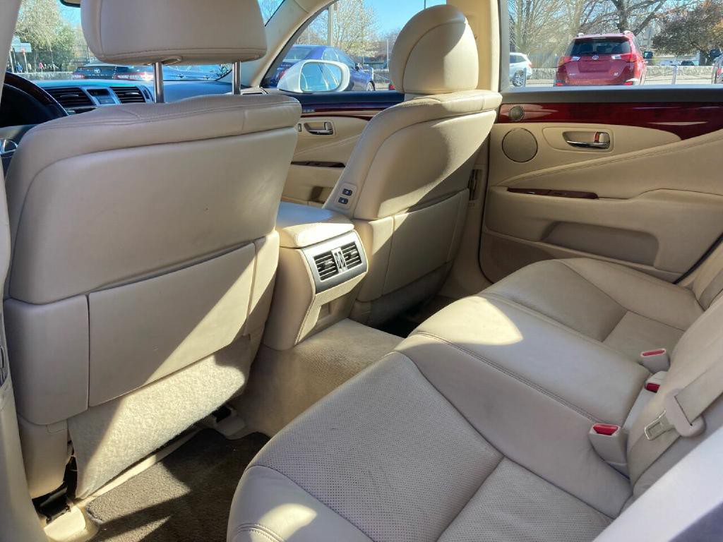 2012 Lexus LS 460 Image 11
