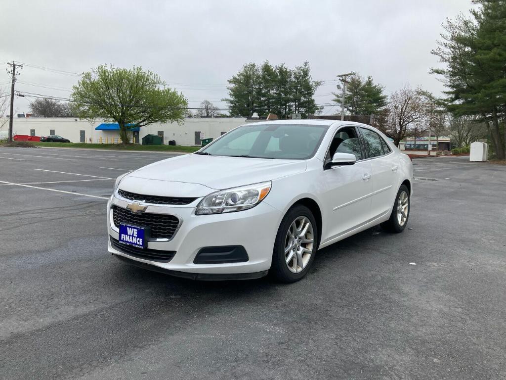 2016 Chevrolet Malibu Image 4
