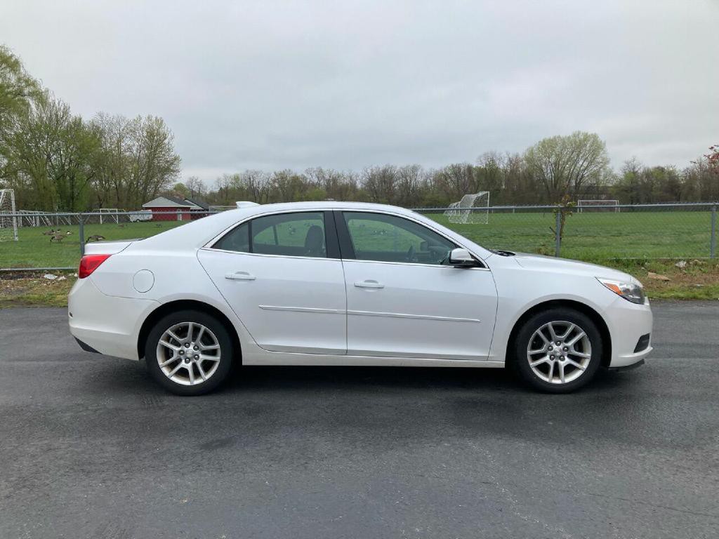 2016 Chevrolet Malibu Image 6