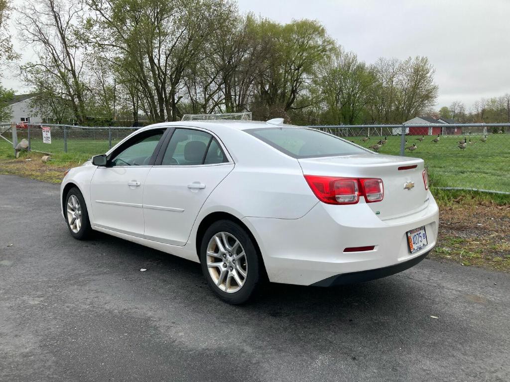2016 Chevrolet Malibu Image 12