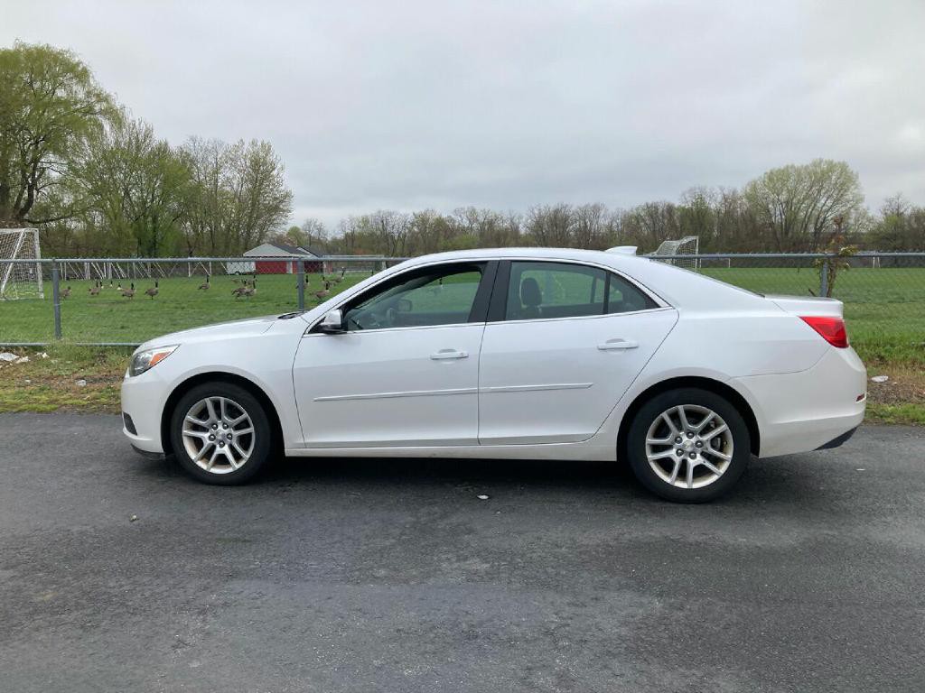 2016 Chevrolet Malibu Image 13