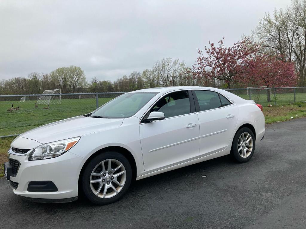 2016 Chevrolet Malibu Image 14