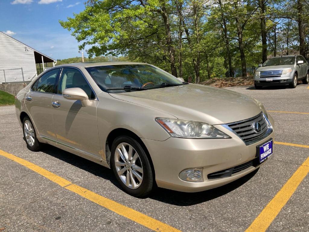 2011 Lexus ES 350 Image 2