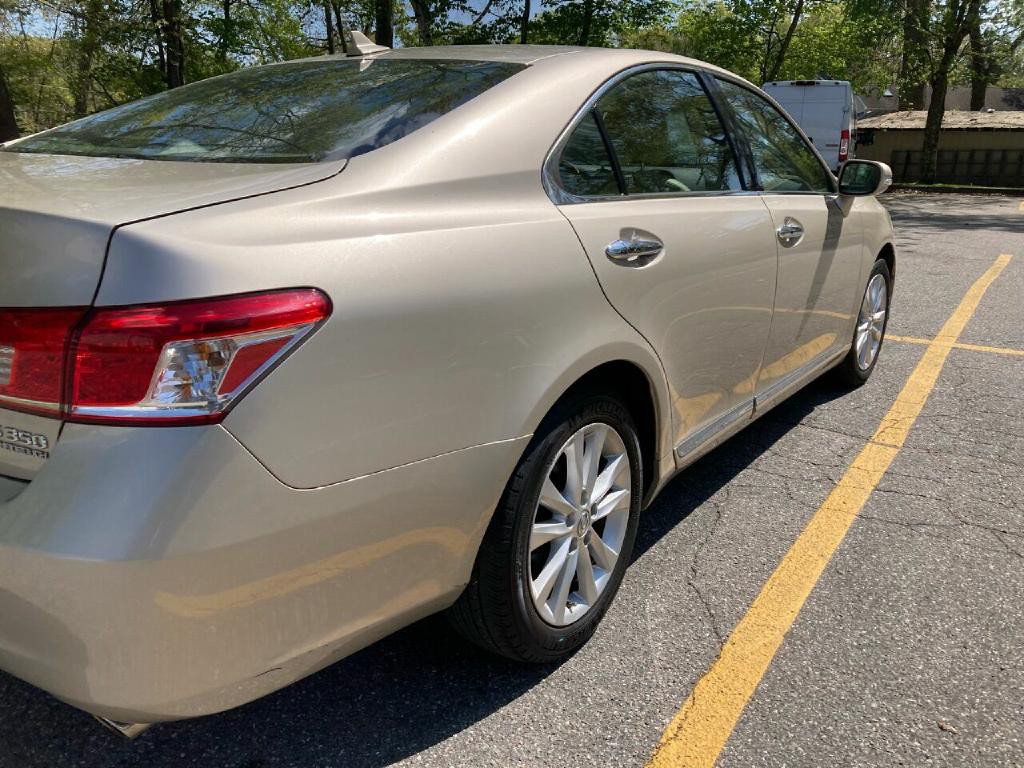 2011 Lexus ES 350 Image 5