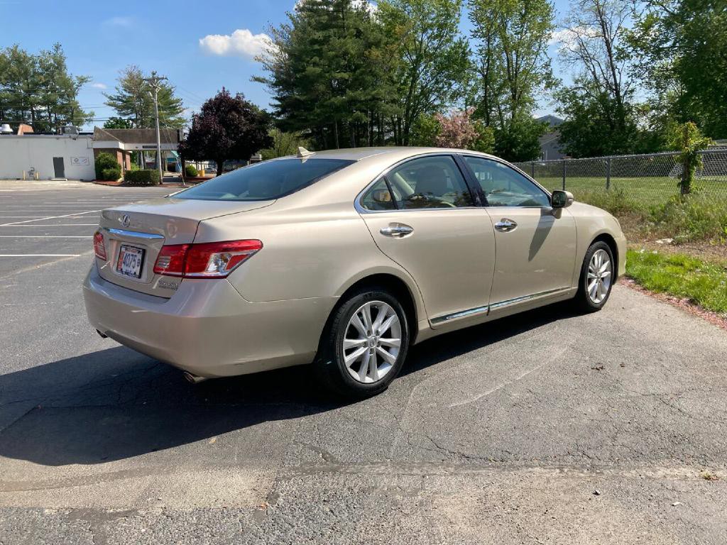 2011 Lexus ES 350 Image 19