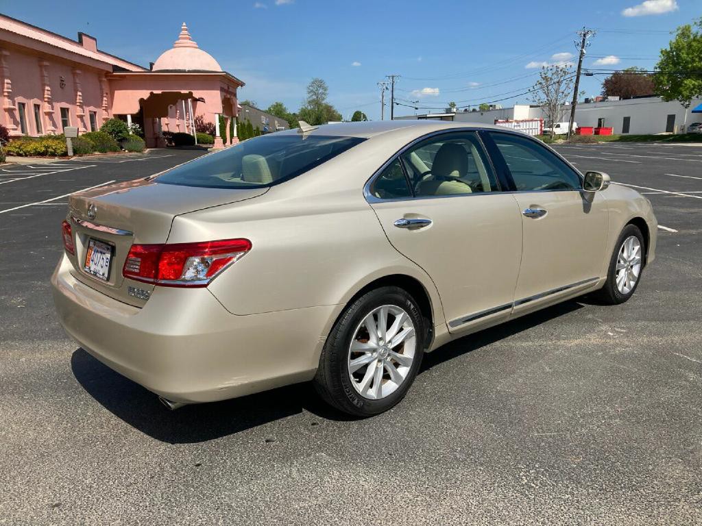 2011 Lexus ES 350 Image 22