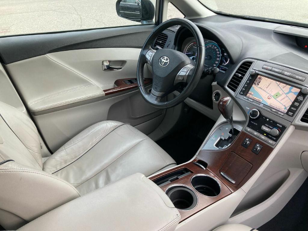 2012 Toyota Venza Image 14