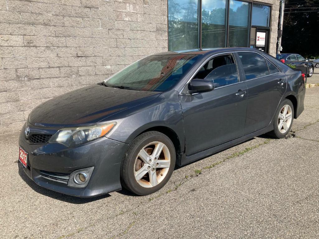 2013 Toyota Camry Image 8