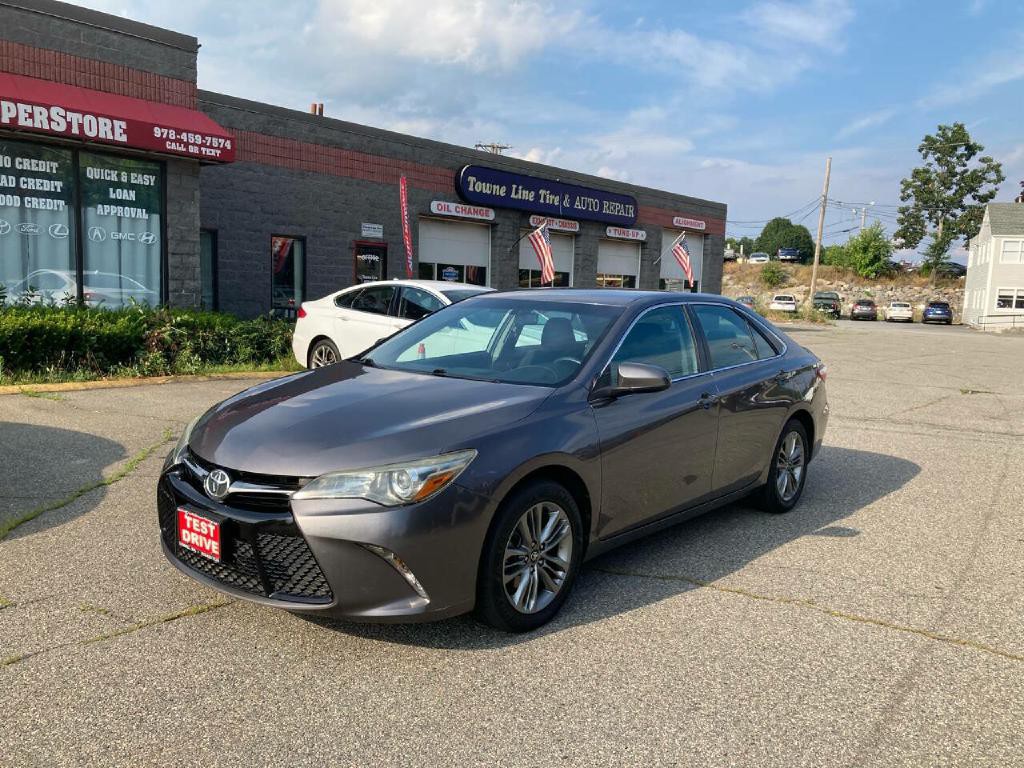 2016 Toyota Camry Image 3