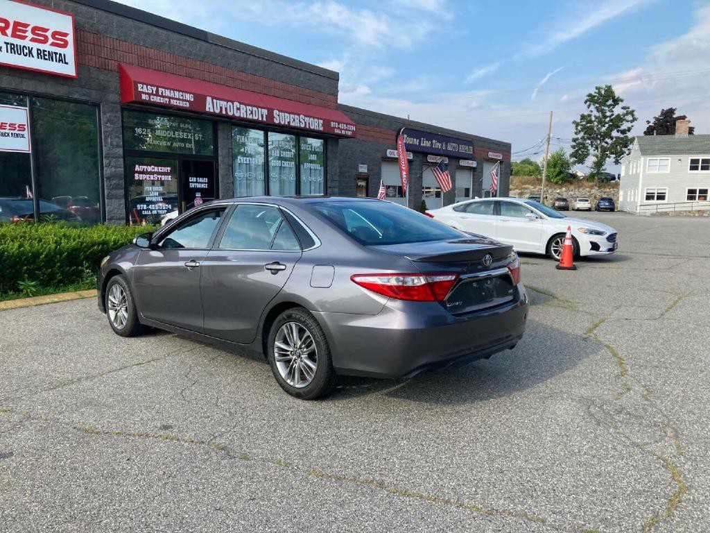 2016 Toyota Camry Image 4