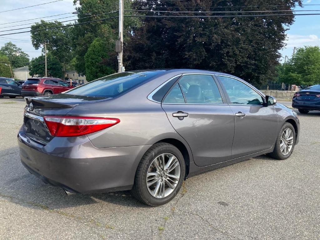 2016 Toyota Camry Image 5