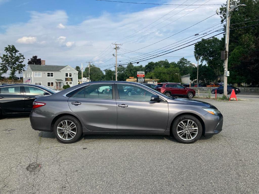 2016 Toyota Camry Image 14