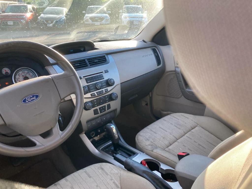 2010 Ford Focus Image 12