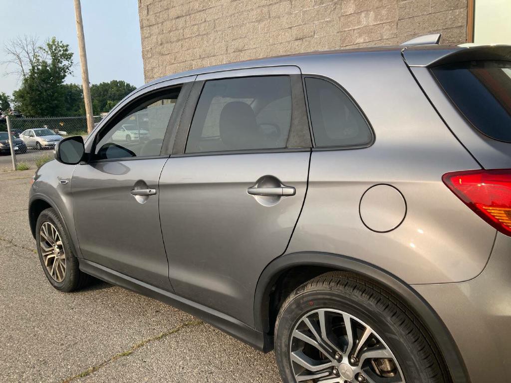 2019 Mitsubishi Outlander Image 7