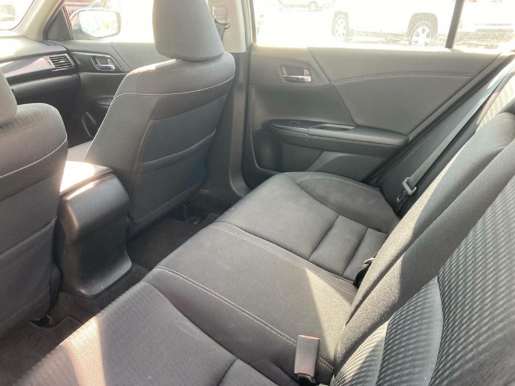 2015 Honda Accord Image 9