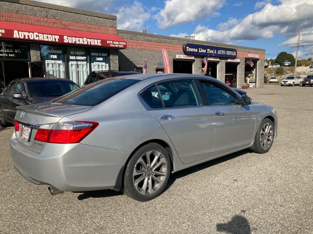 2015 Honda Accord Image 14