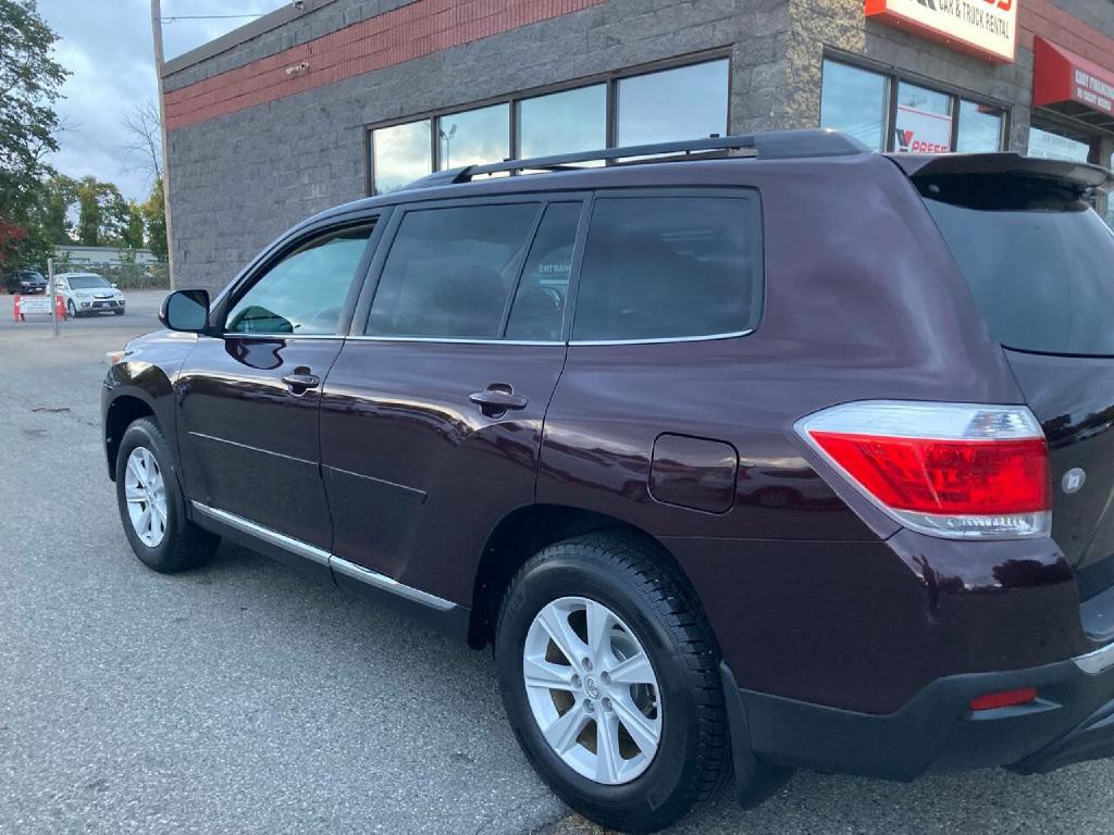 2012 Toyota Highlander Image 24